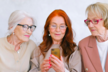 5 Essential Tips for Networking Seniors